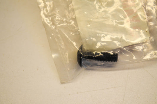 New OEM Yamaha 90150-05024 Screw NOS