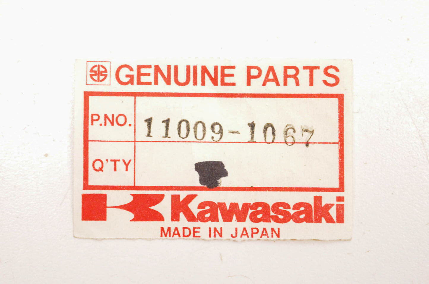 New OEM Kawasaki 11009-1067 Breaker Cover Gasket NOS