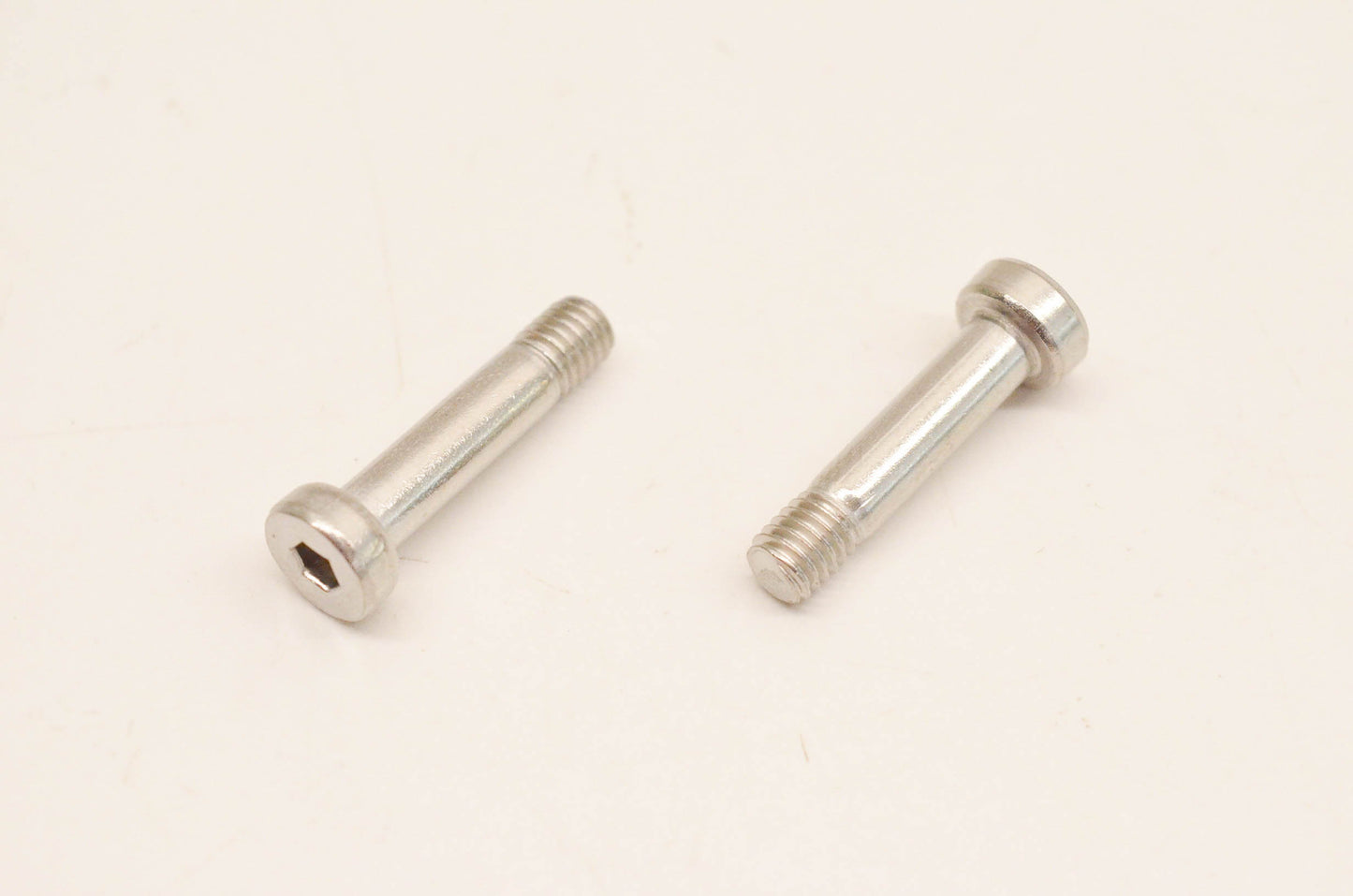 Aftermarket 250000018, P250000018 Pivot Screws Qty 2 NOS