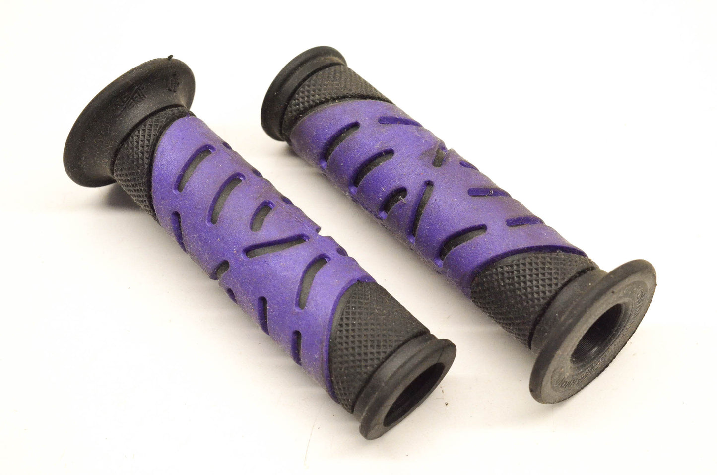 Pro Grip PG719 Dual Color Rubber Grips Violet NOS