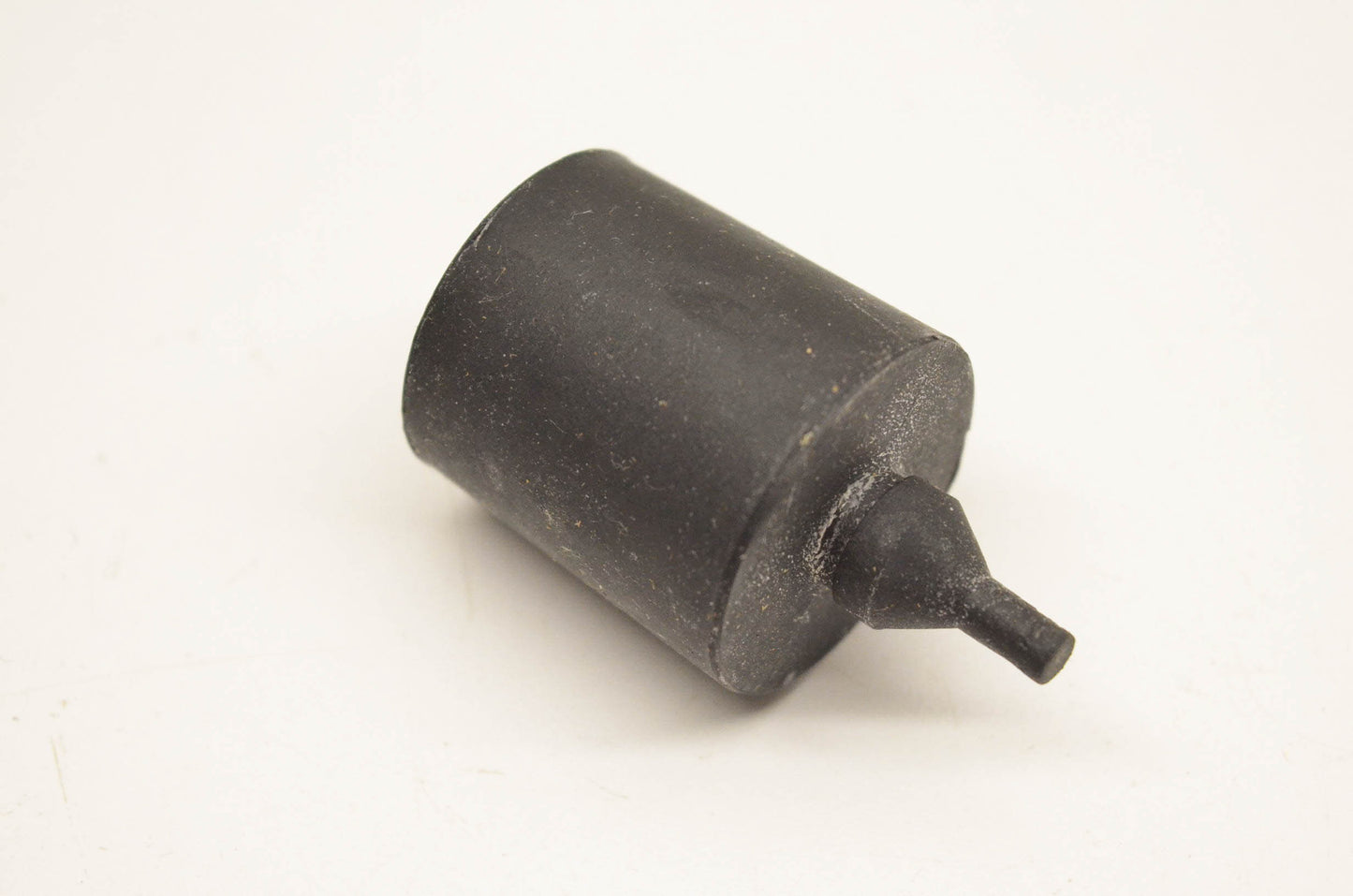 New OEM Suzuki 44542-18G00 Side No.2 Cushion NOS