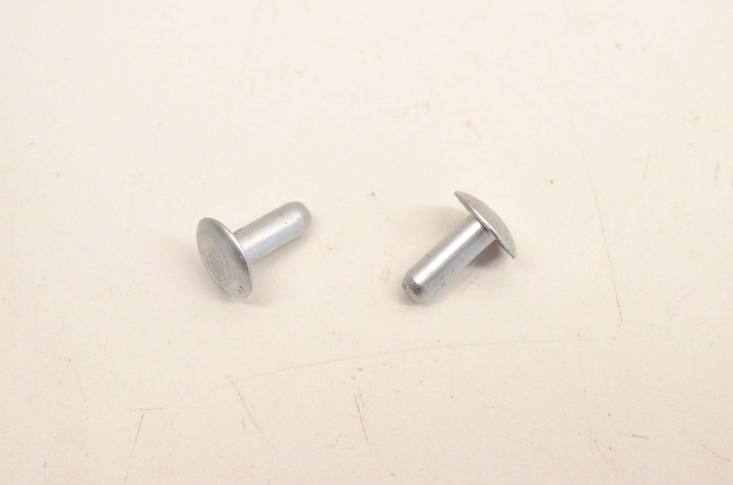 New OEM Suzuki 94616-22D00 Windscreen Pin Qty 2 NOS