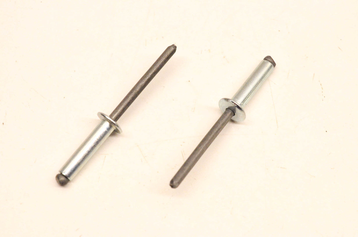 Aftermarket 390410100, P390410100 Pop Rivets Qty 2 NOS