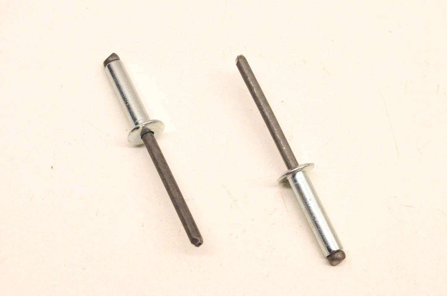 Aftermarket 390410100, P390410100 Pop Rivets Qty 2 NOS