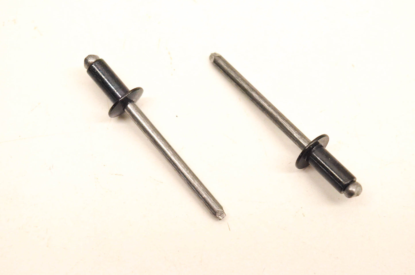 Aftermarket 293150102, P293150102 Pop Rivets Qty 2 NOS