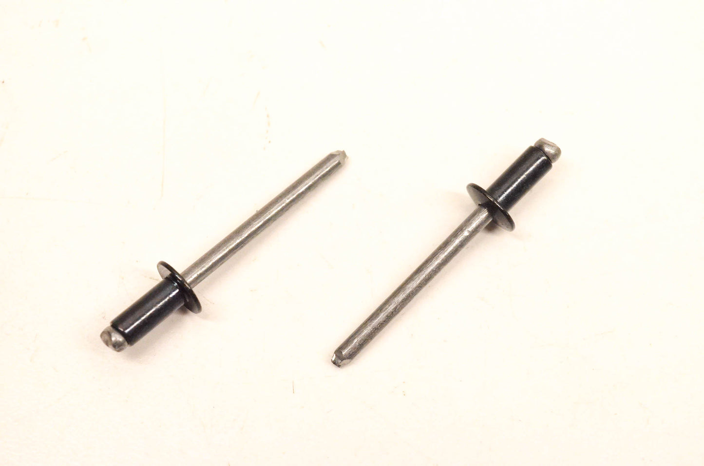 Aftermarket 293150102, P293150102 Pop Rivets Qty 2 NOS