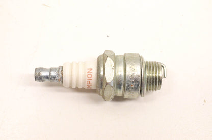 Champion J17LM, 845, 79037 Spark Plug NOS
