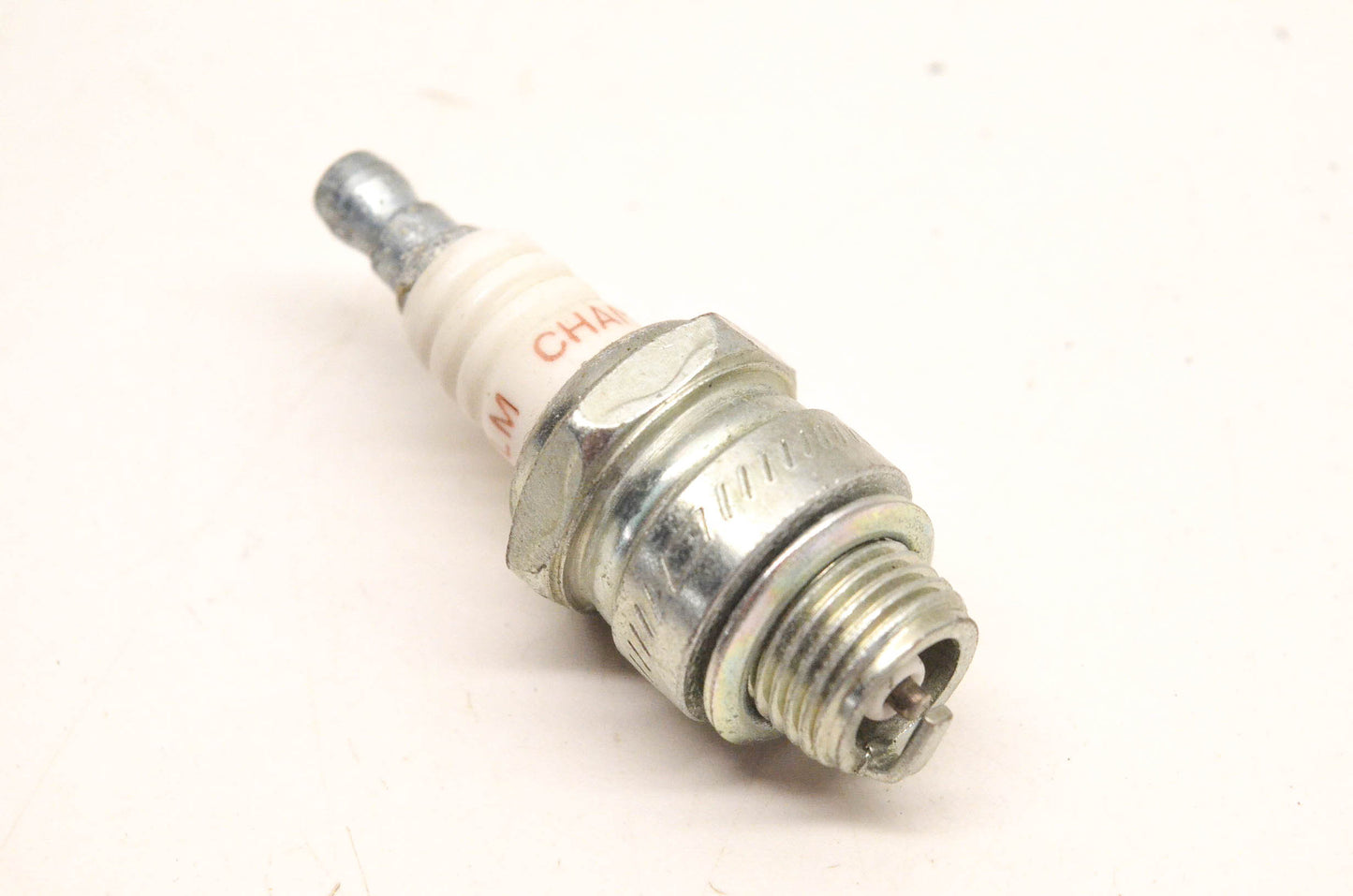 Champion J17LM, 845, 79037 Spark Plug NOS