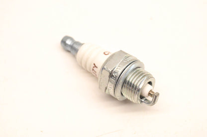 Champion CJ7Y, 853-1 Spark Plug NOS