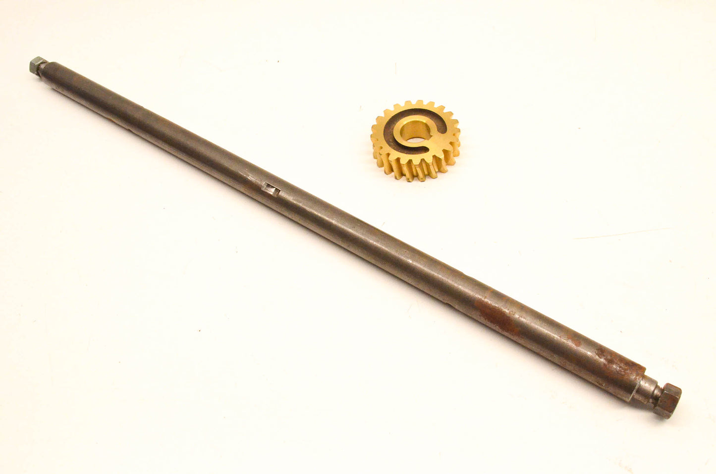 New OEM John Deere AM121209 Shaft NOS