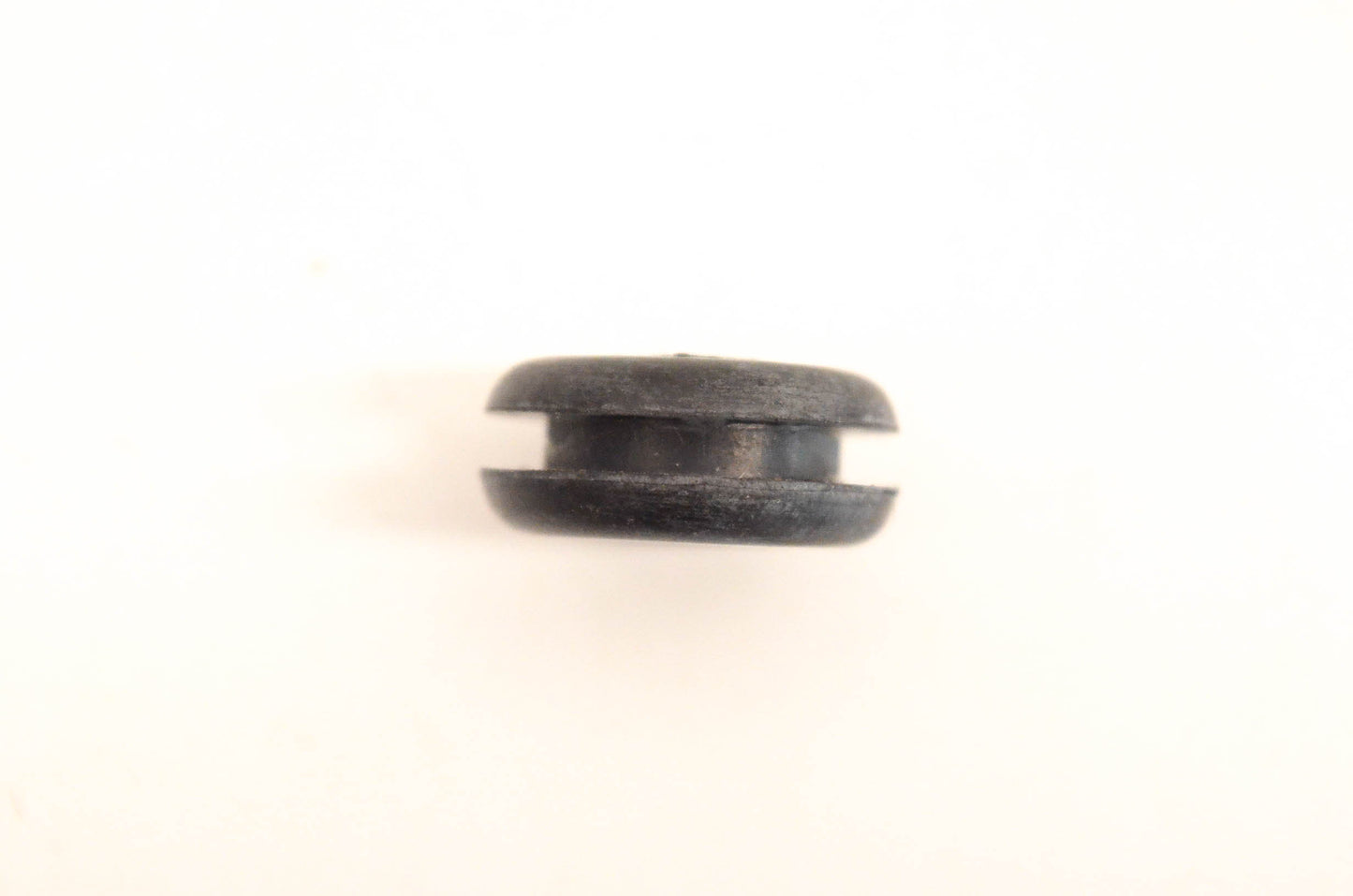 Aftermarket 293720053, P293720053 Grommet NOS