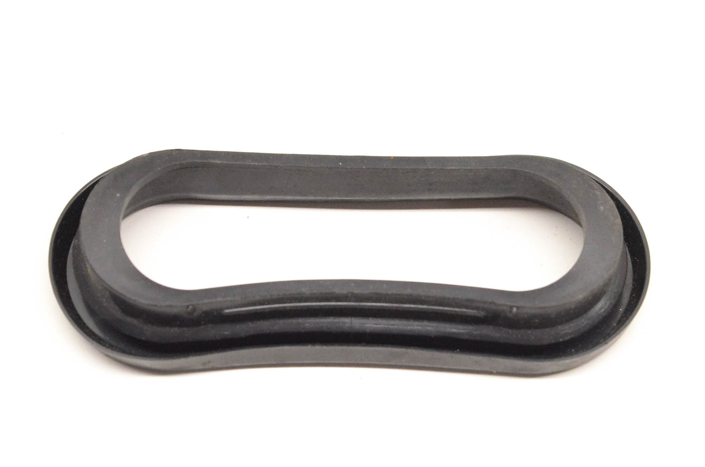 Aftermarket 55233 6" Sealed Oval Lamp Grommet NOS
