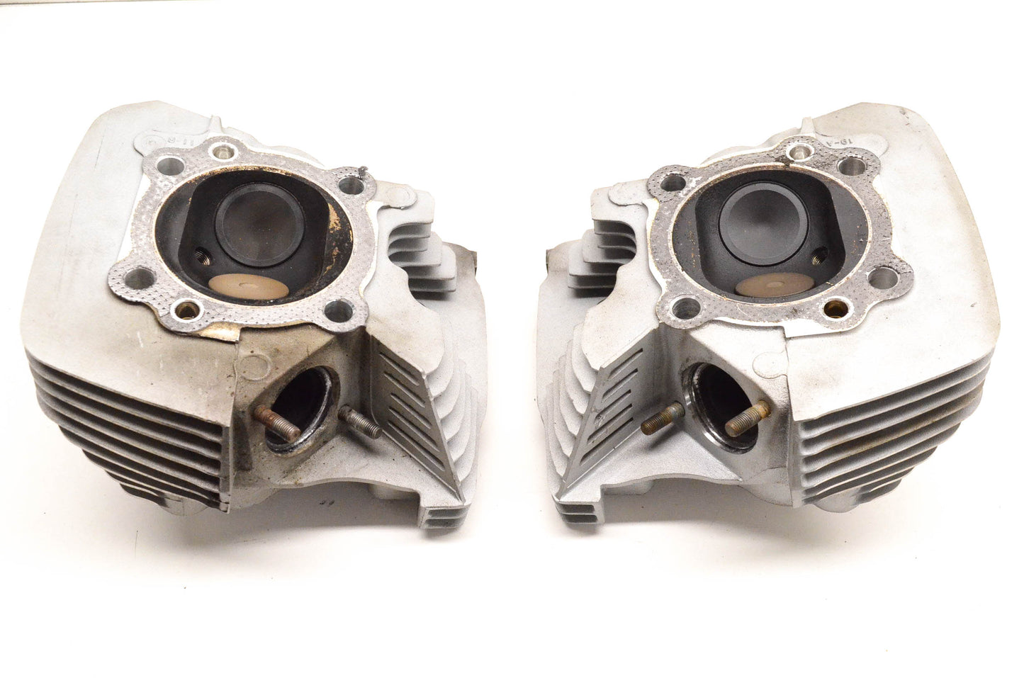 OEM Harley Davidson 16723-99, 16725-99 Silver Twin Cam Cylinder Heads 1999-2006