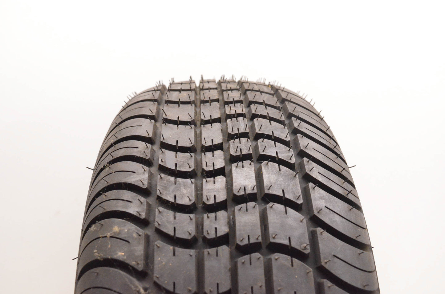 Loadstar 205105 205/65-10 5 Hole Trailer Tire NOS