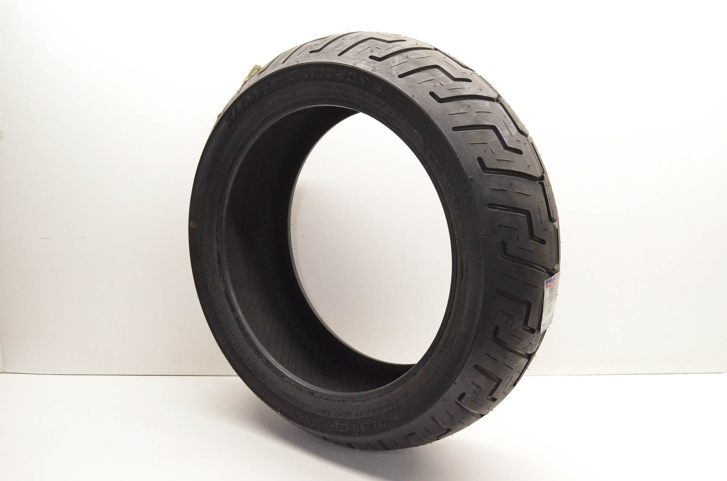 Dunlop 3016-45, 0302-0407 D401 Harley Davidson 200/55R17 M/C Radial Tire NOS