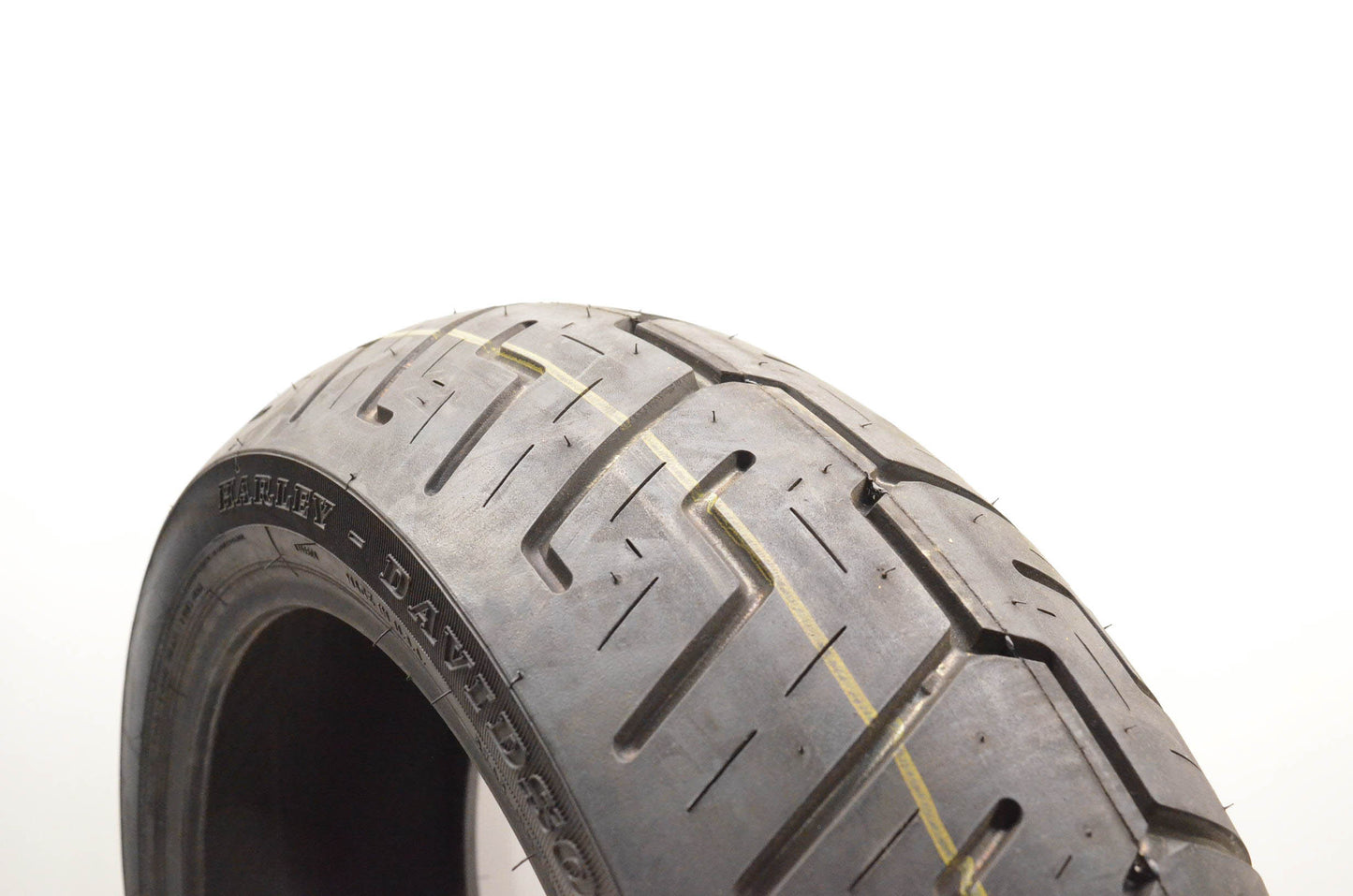 Dunlop 3016-45, 0302-0407 D401 Harley Davidson 200/55R17 M/C Radial Tire NOS