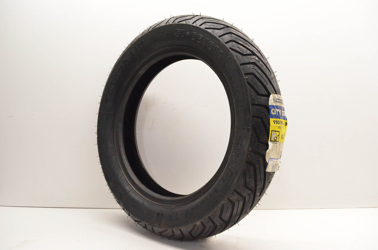 Michelin CAI 857917, 87-9722 City Grip 110/90-13 M/C Front Tire NOS
