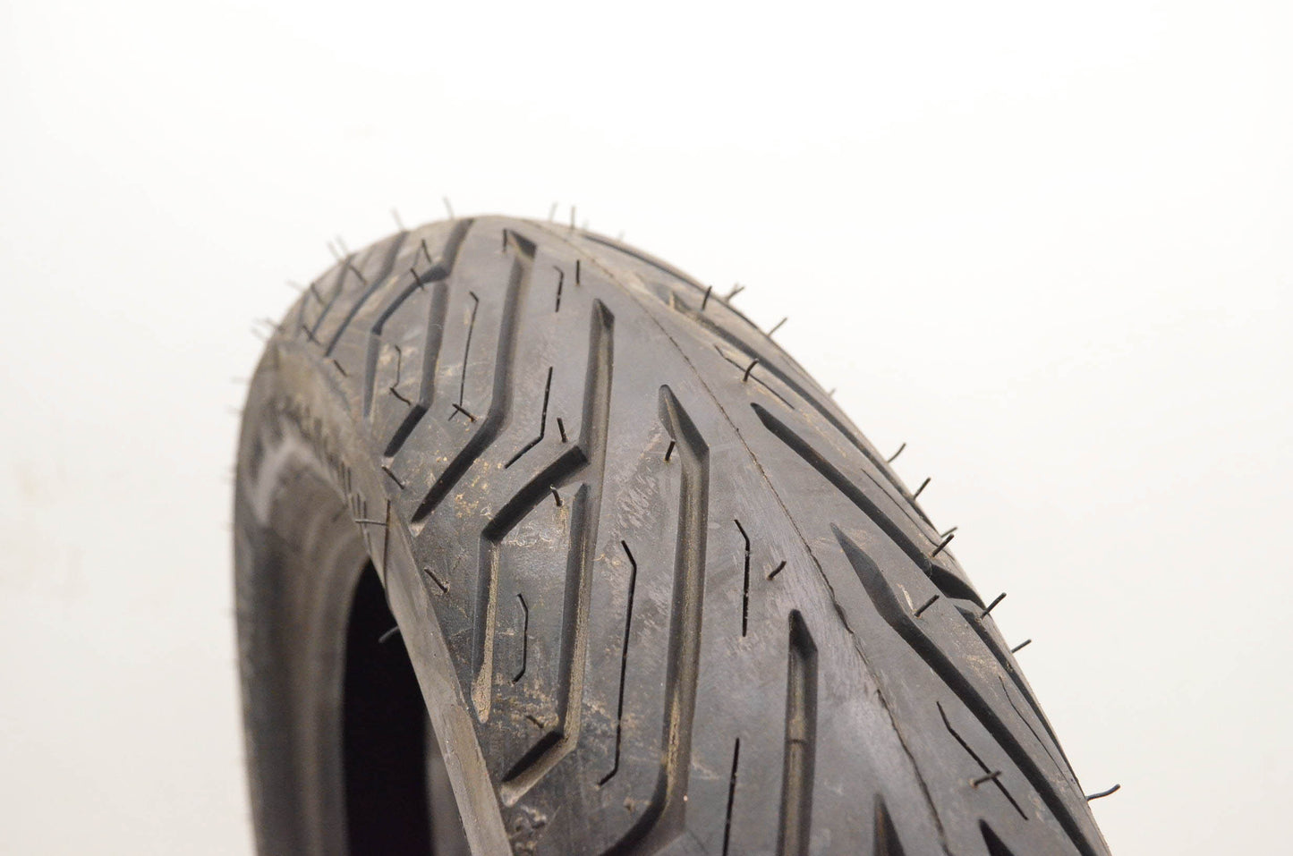 Michelin CAI 857917, 87-9722 City Grip 110/90-13 M/C Front Tire NOS