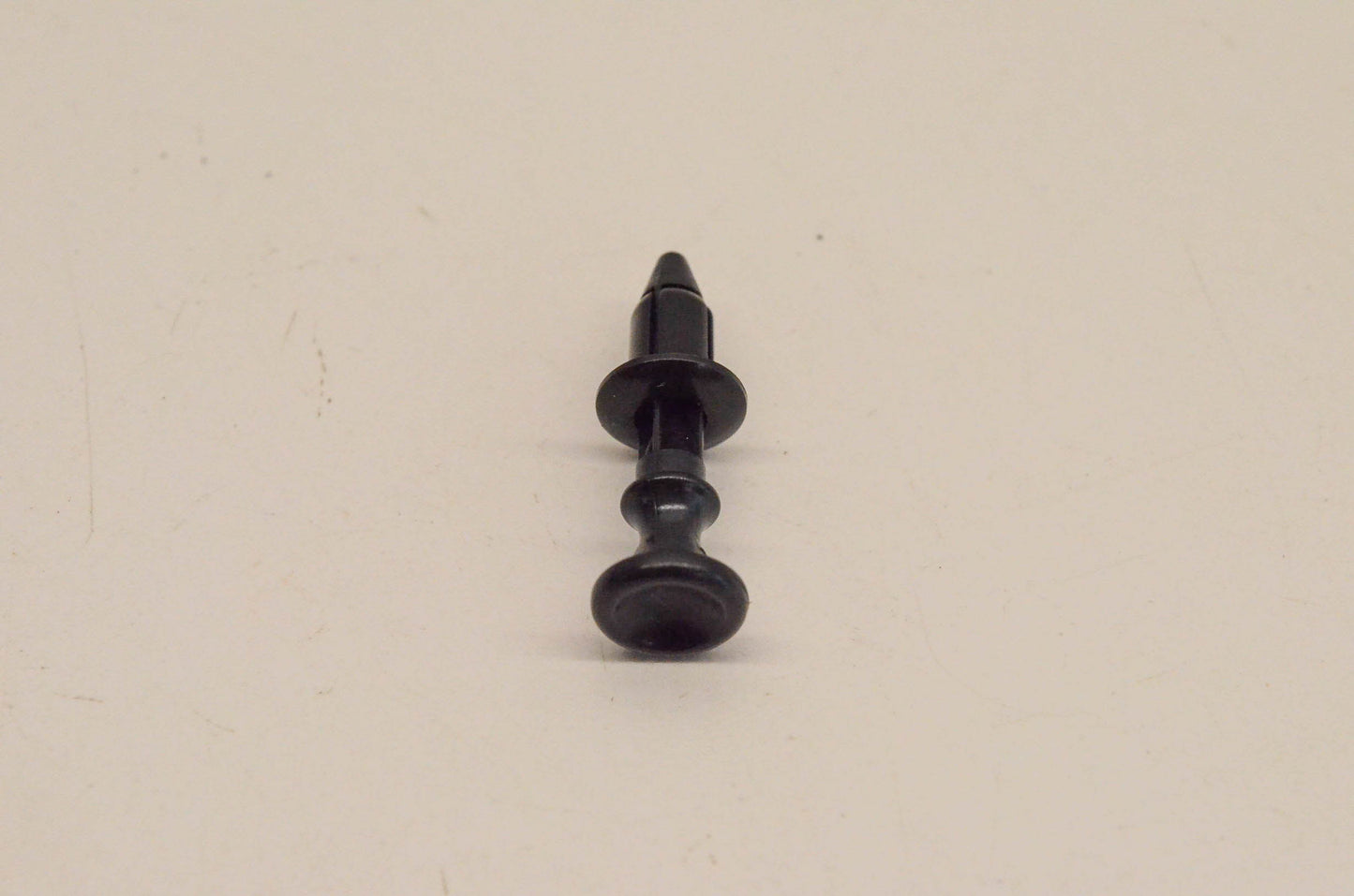 New OEM Yamaha 90269-06011-00 Rivet NOS