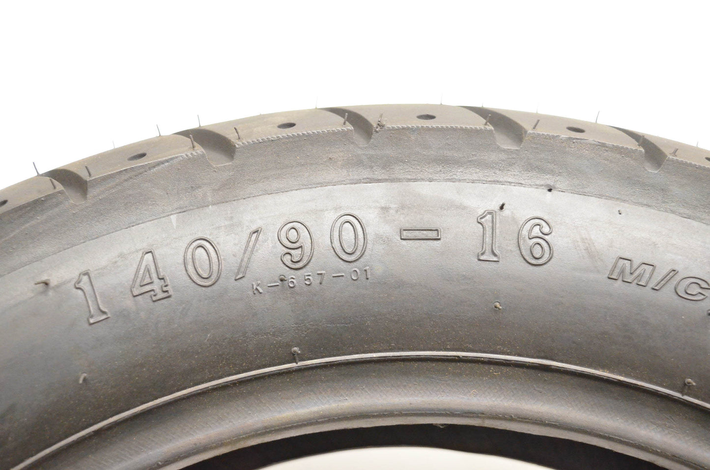 Kenda K657, K6579 Challenger 140/90-16 M/C Tire NOS
