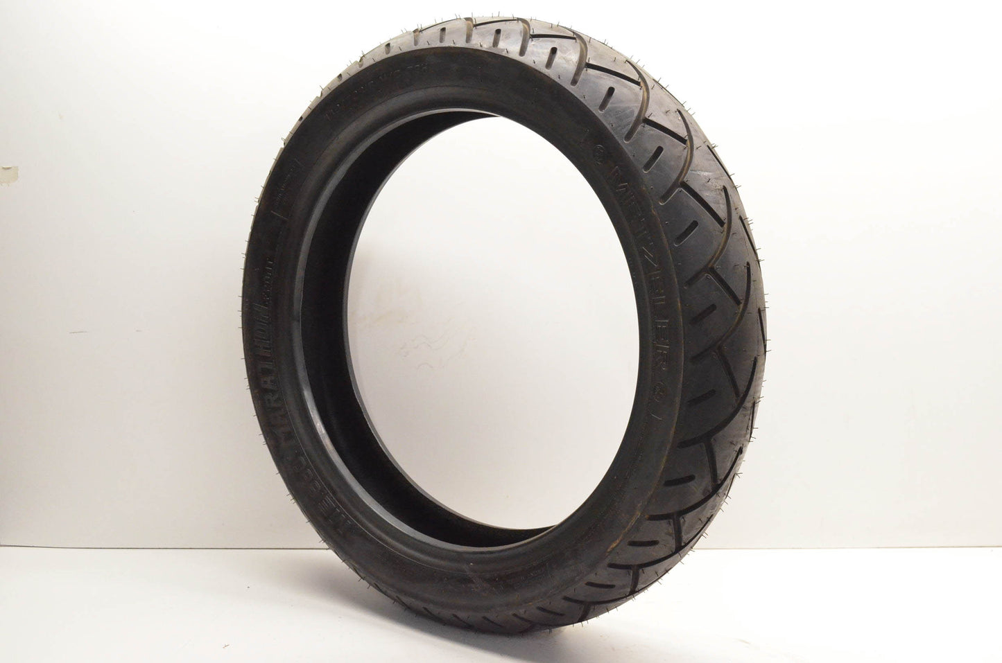 Metzeler ME880 Marathon 140/70B18 M/C 73H Reinforced Front Tire NOS