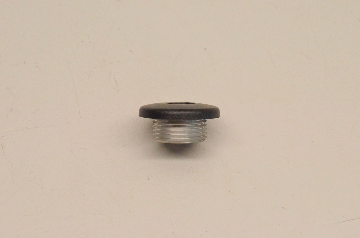 New OEM Yamaha 5PX-15189-00-00 Plug NOS