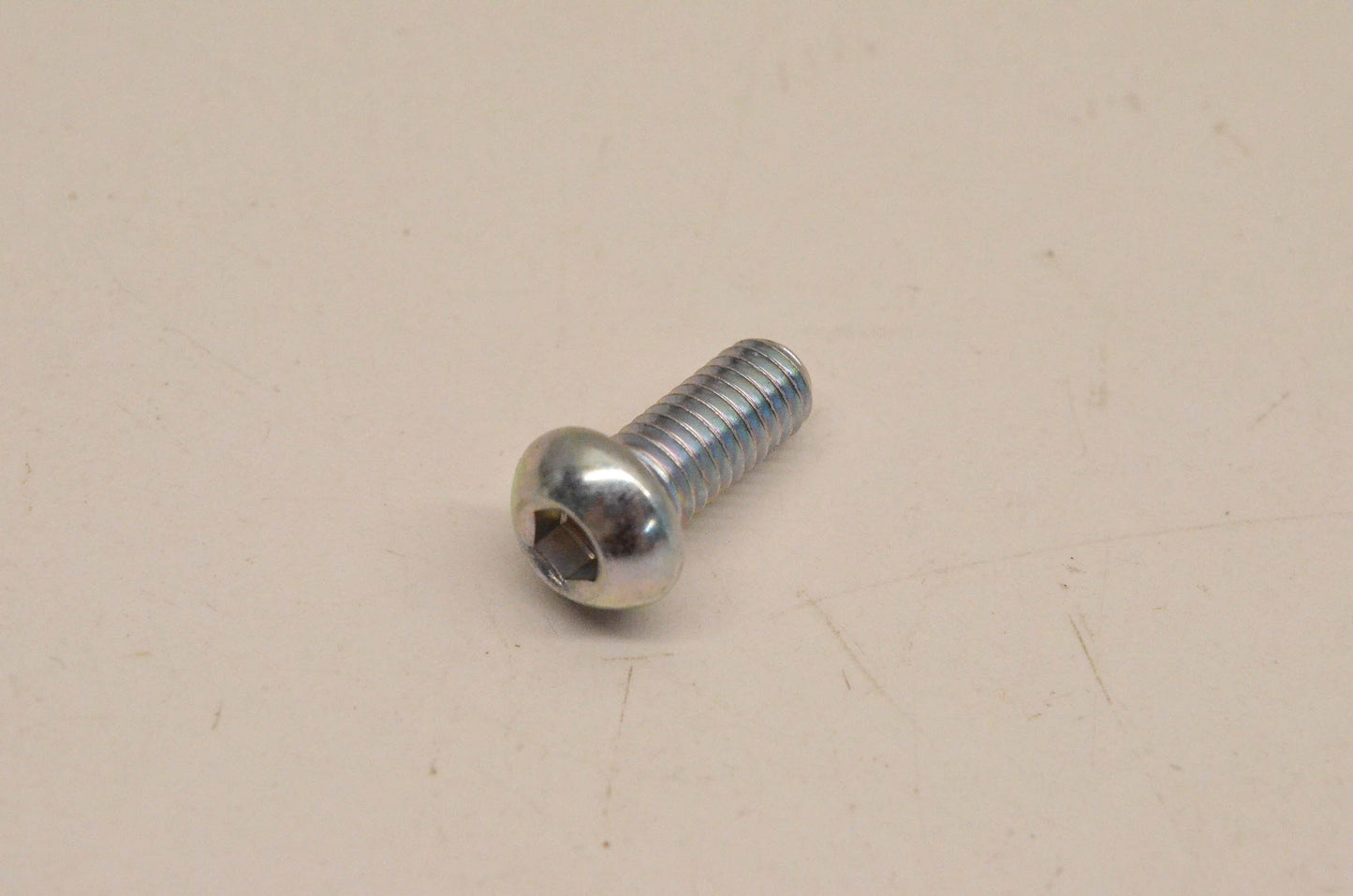 New OEM Yamaha 92012-06014-00 Button Head Bolt NOS