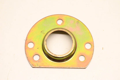 New OEM John Deere M118099 Bearing Shaft Retainer NOS