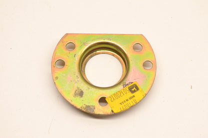 New OEM John Deere M118099 Bearing Shaft Retainer NOS
