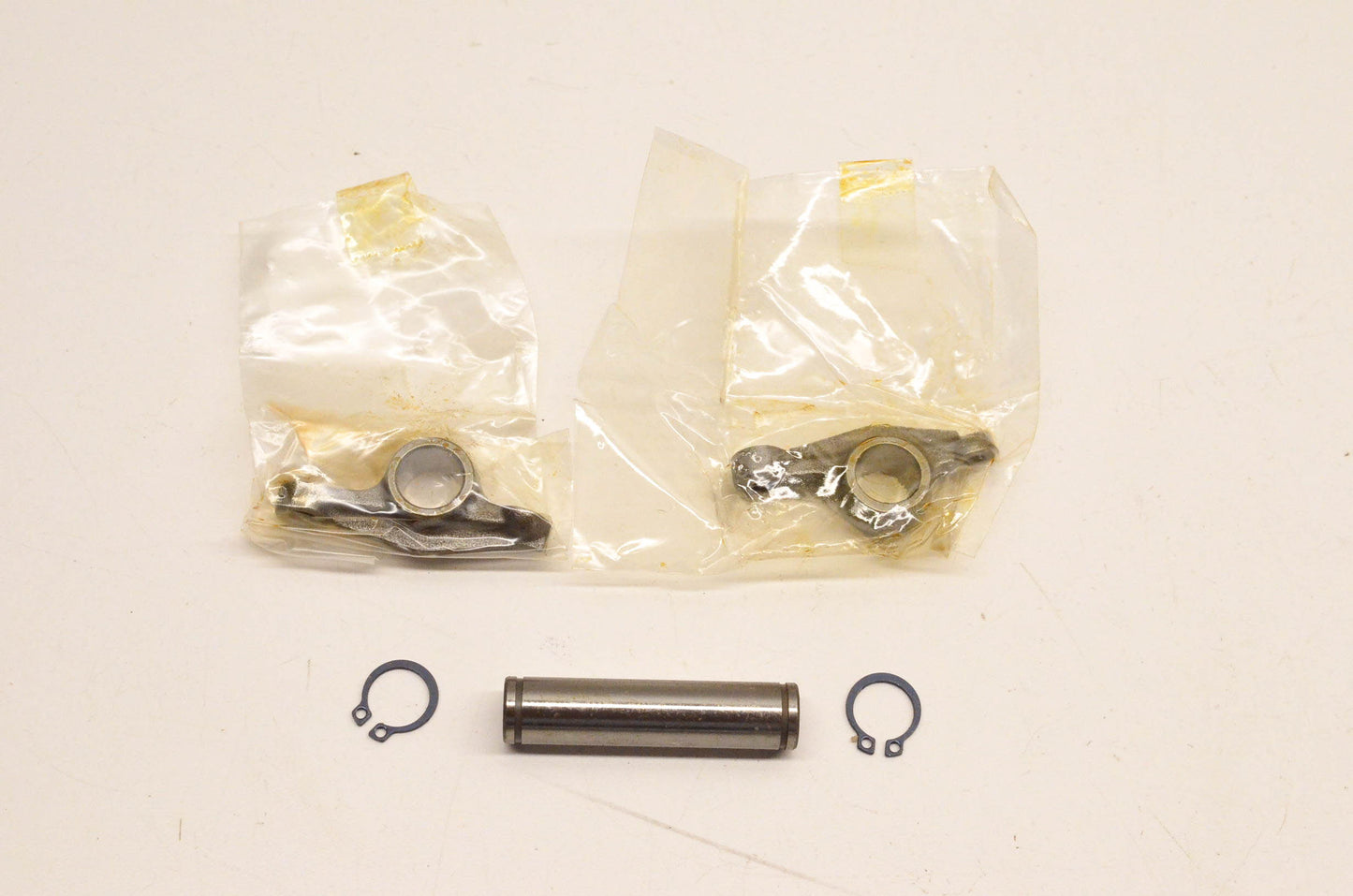 New OEM John Deere AM109389 Arm Kit NOS