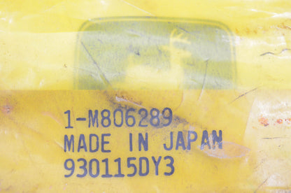 New OEM John Deere M806289 Spring NOS
