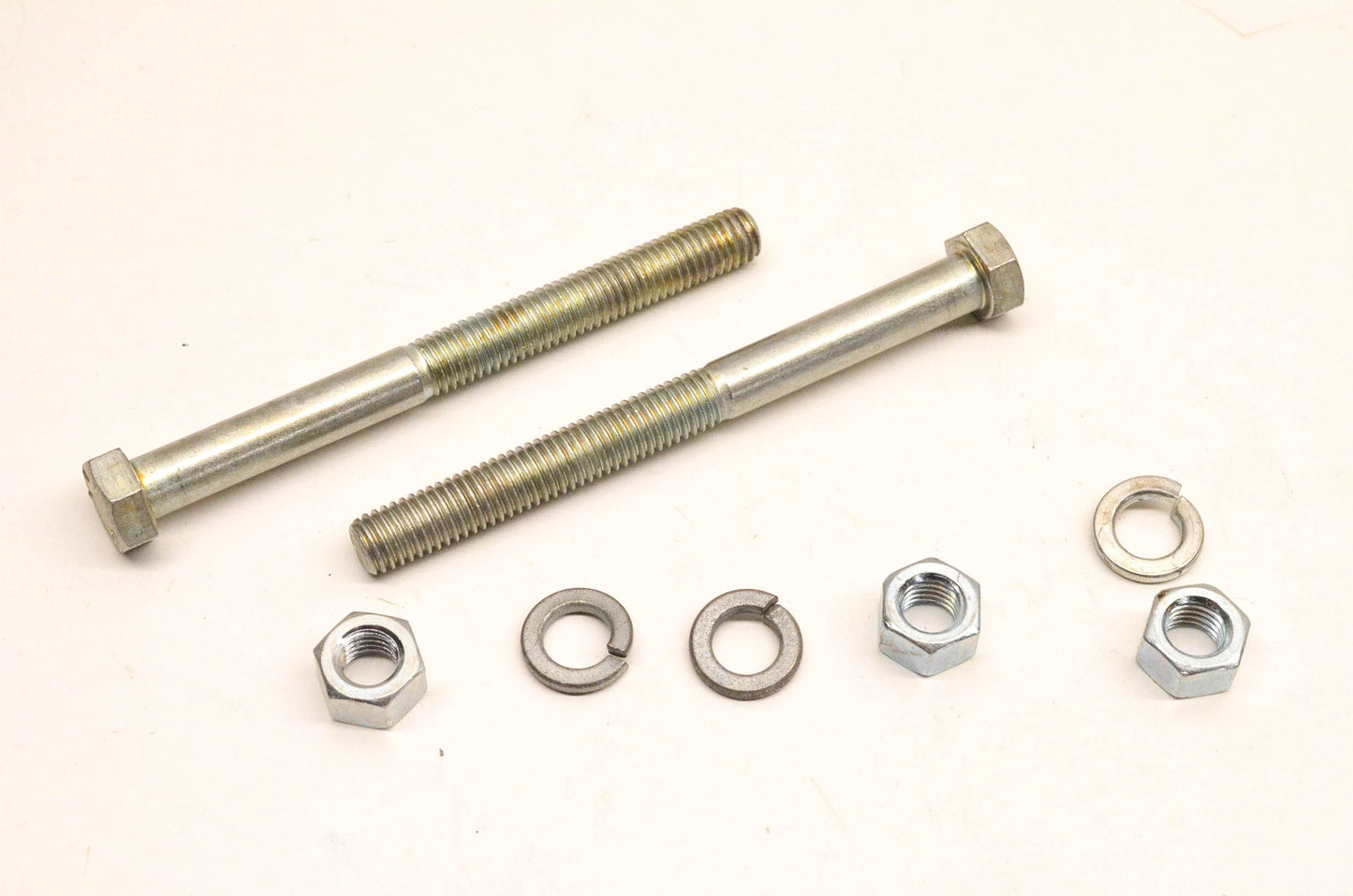 New OEM John Deere AM105139 Bolt Kit NOS
