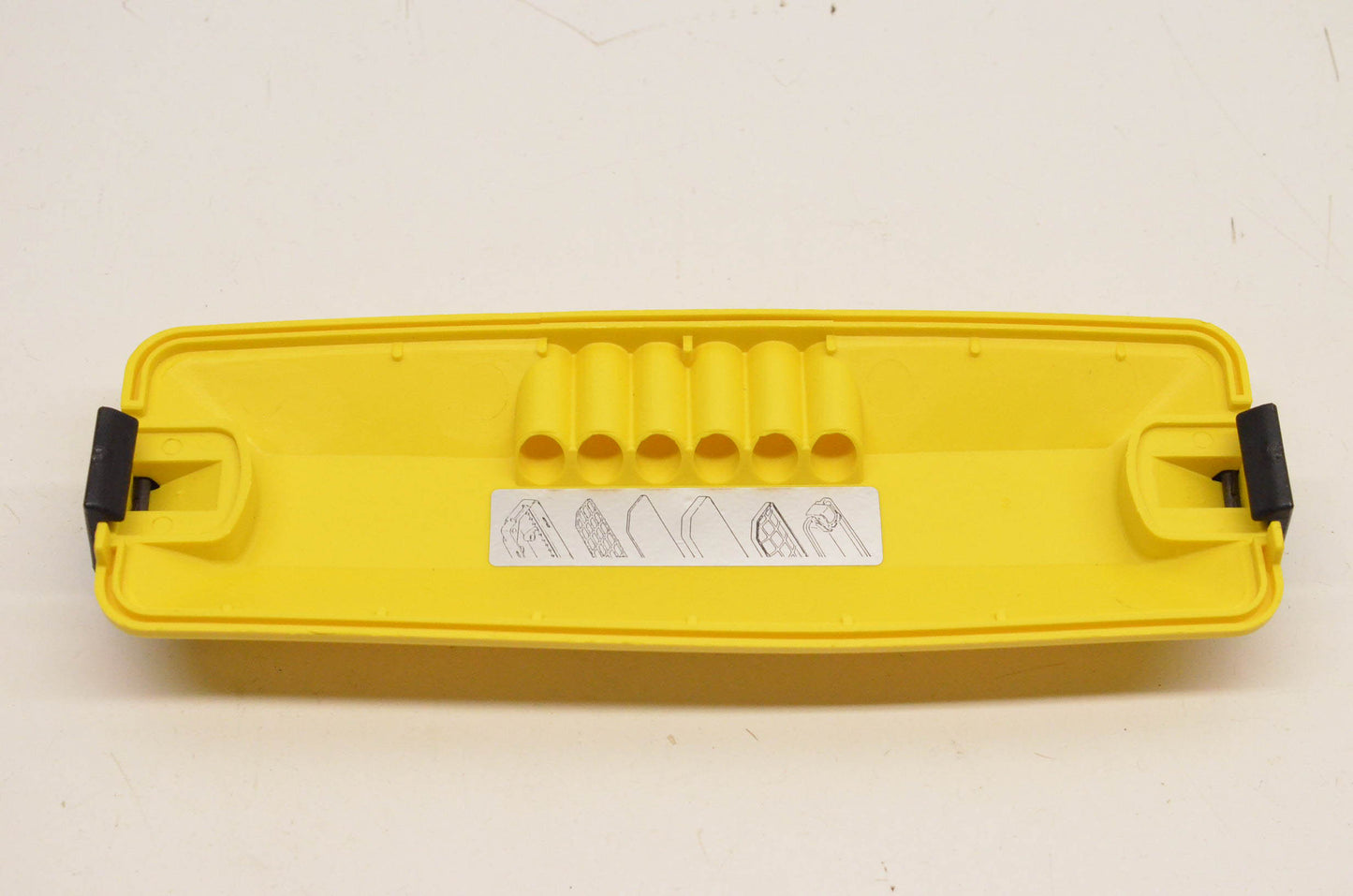 Kioritz 130302-04960, AM105118, 90902DY2 Air Cleaner Cover Assembly NOS