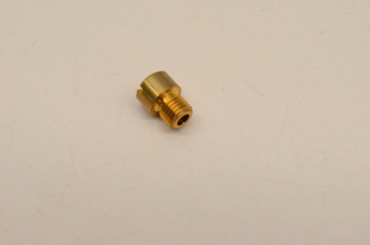 New OEM Yamaha 18A-1414E-30-00 Main Jet NOS