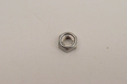 New OEM Yamaha 95604-06100-00 Nut NOS