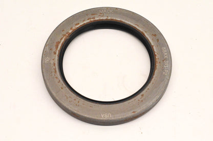 Mack 88AX391P2 Oil Seal NOS