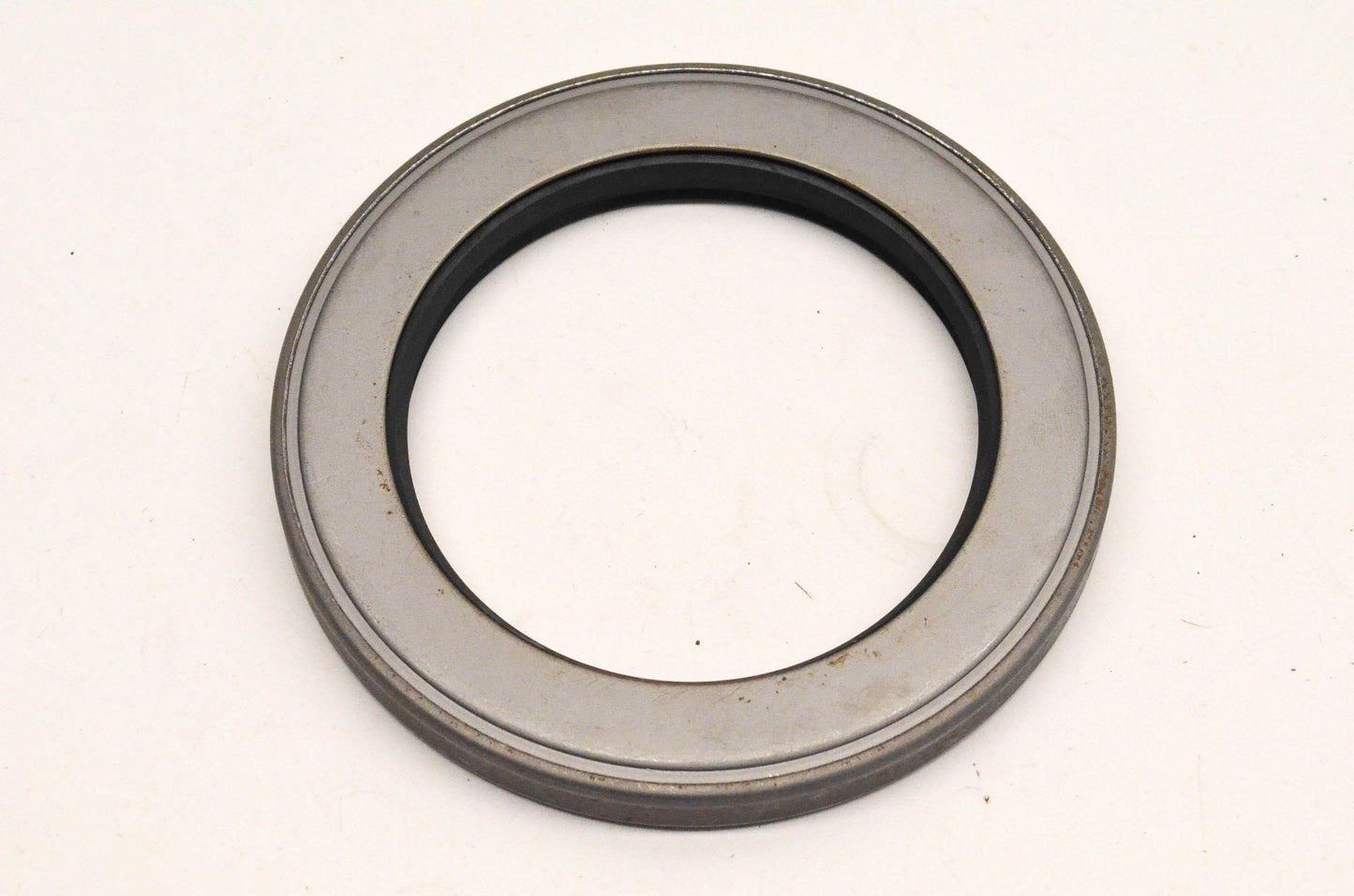 Mack 88AX391P2 Oil Seal NOS