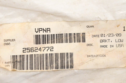 Mack 25624772, 73RU3987M Lower Bracket Kit NOS