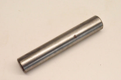 Mack 25169048 Clutch Shaft NOS