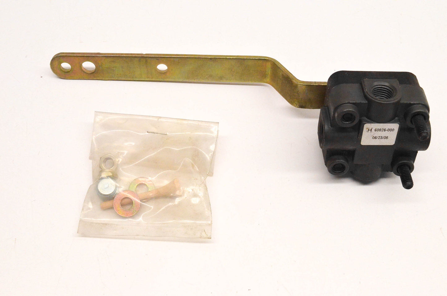 Hendrickson 60826-000 Height Control Valve NOS