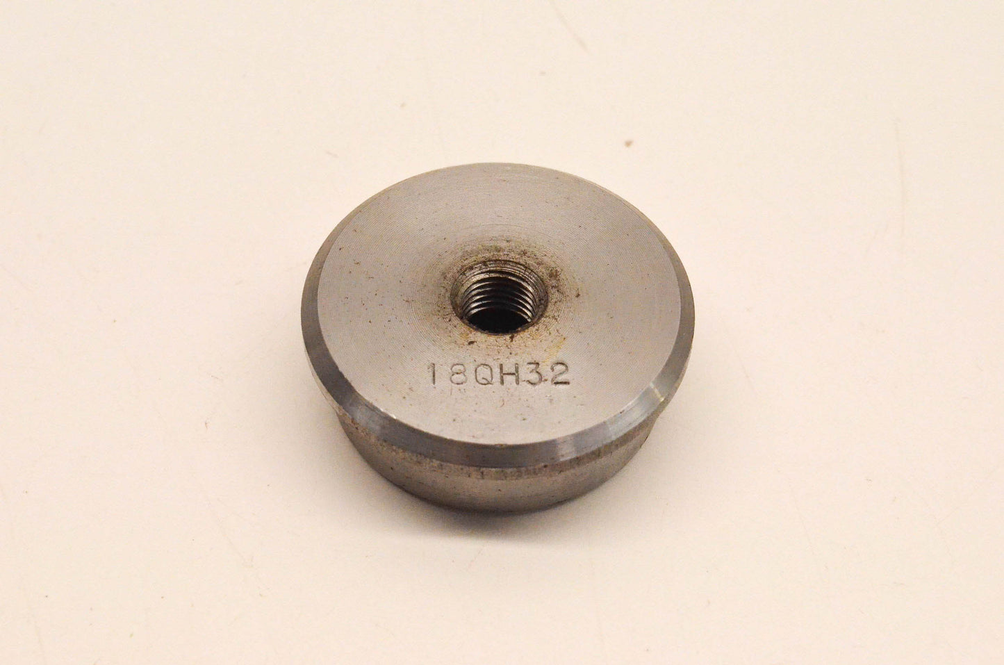 Mack 18QH32 Sterring Knuckle Cap NOS