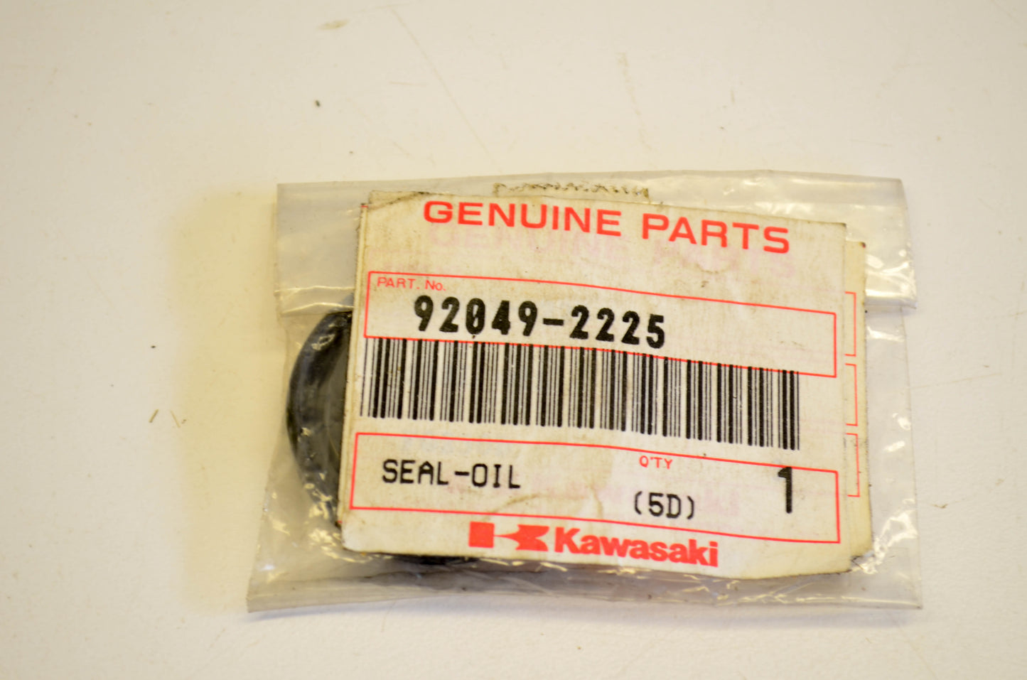 New OEM Kawasaki 92049-2225 Oil Seal NOS