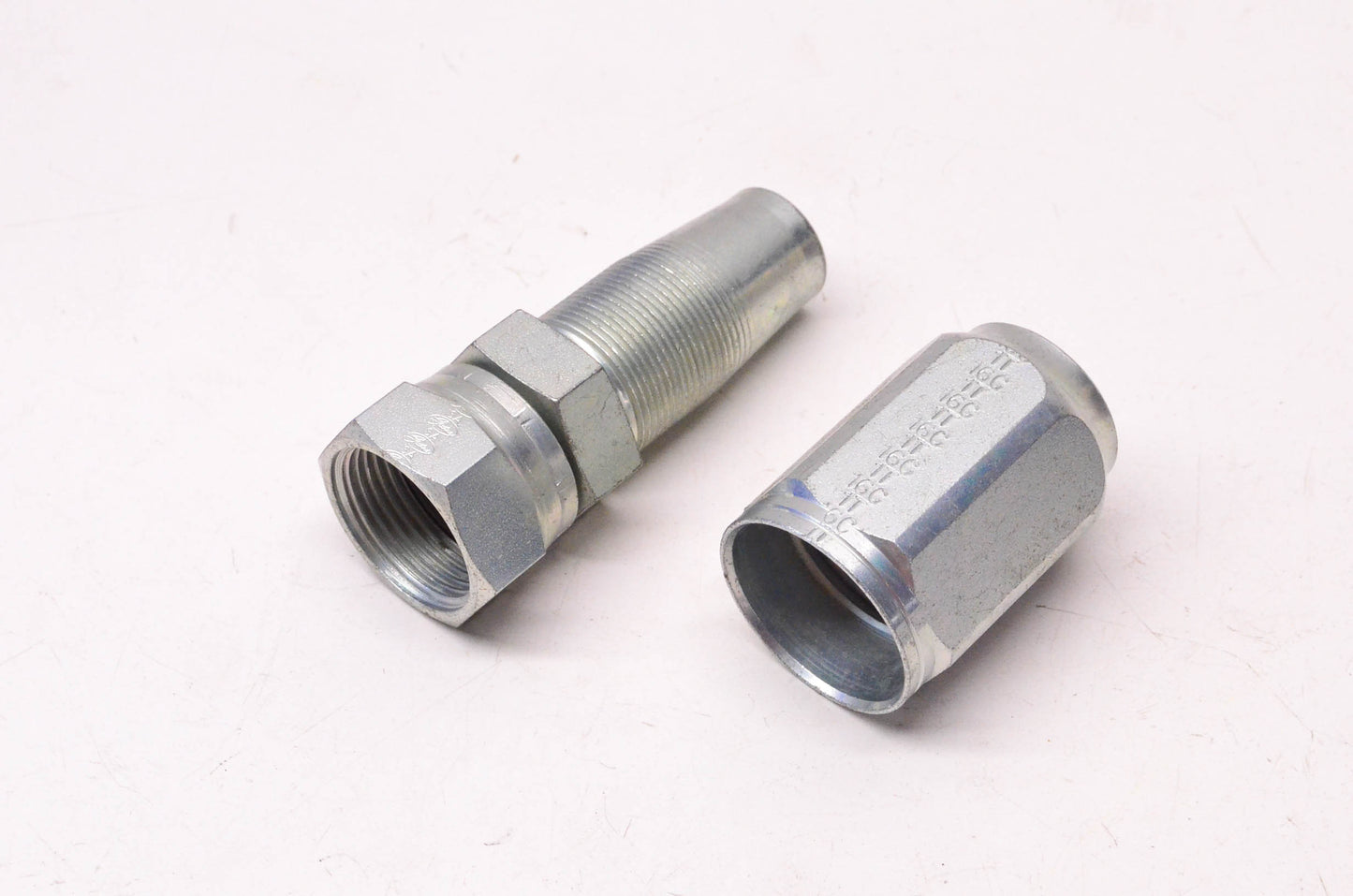 Gates G27170-1616, 16C1T-16RFJX Mega Crimp Hydraulic Coupling NOS