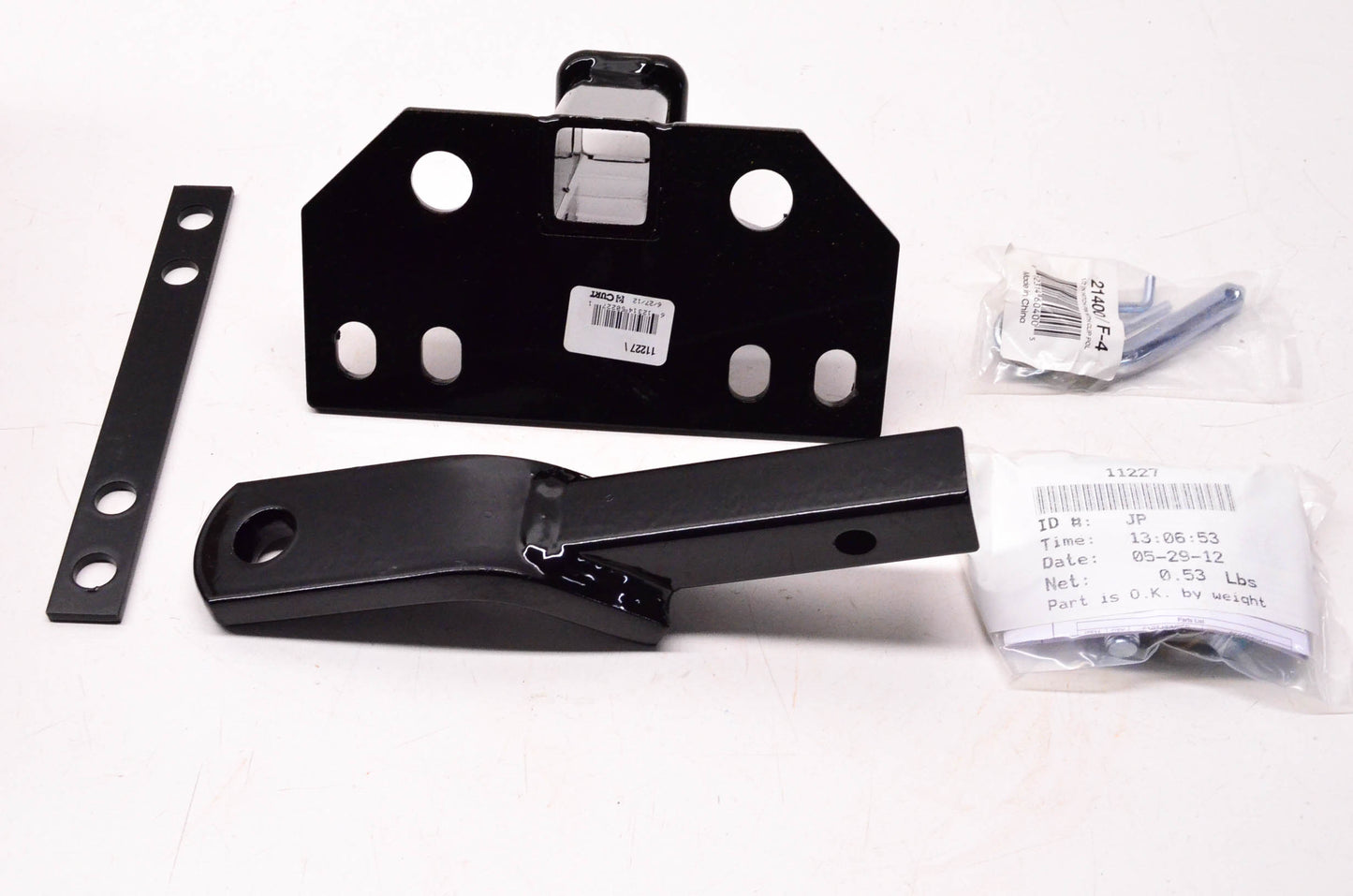 Curt 112273 Class 1 Concealed Trailer Hitch NOS