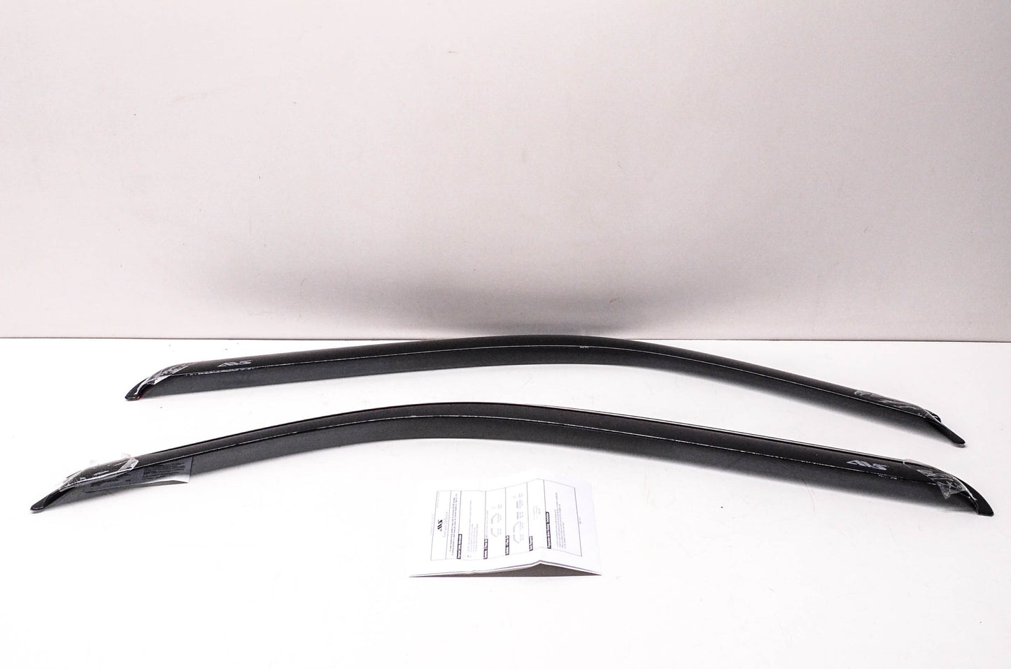 AVS 92956 Window Vent Shade Kit NOS