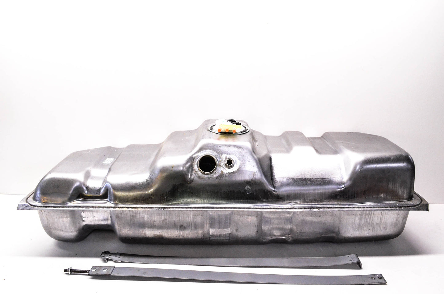 Spectra Premium GM23C2FA, GM23C2FA FP Fuel Tank Assembly NOS