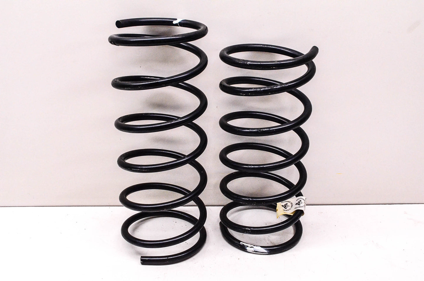 Carquest 9716 Coil Springs Kit NOS