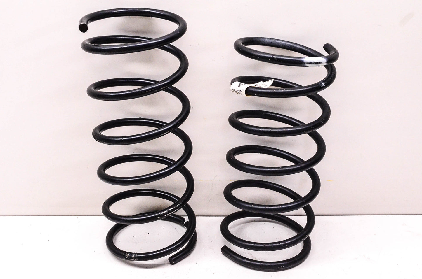 Carquest 9716 Coil Springs Kit NOS