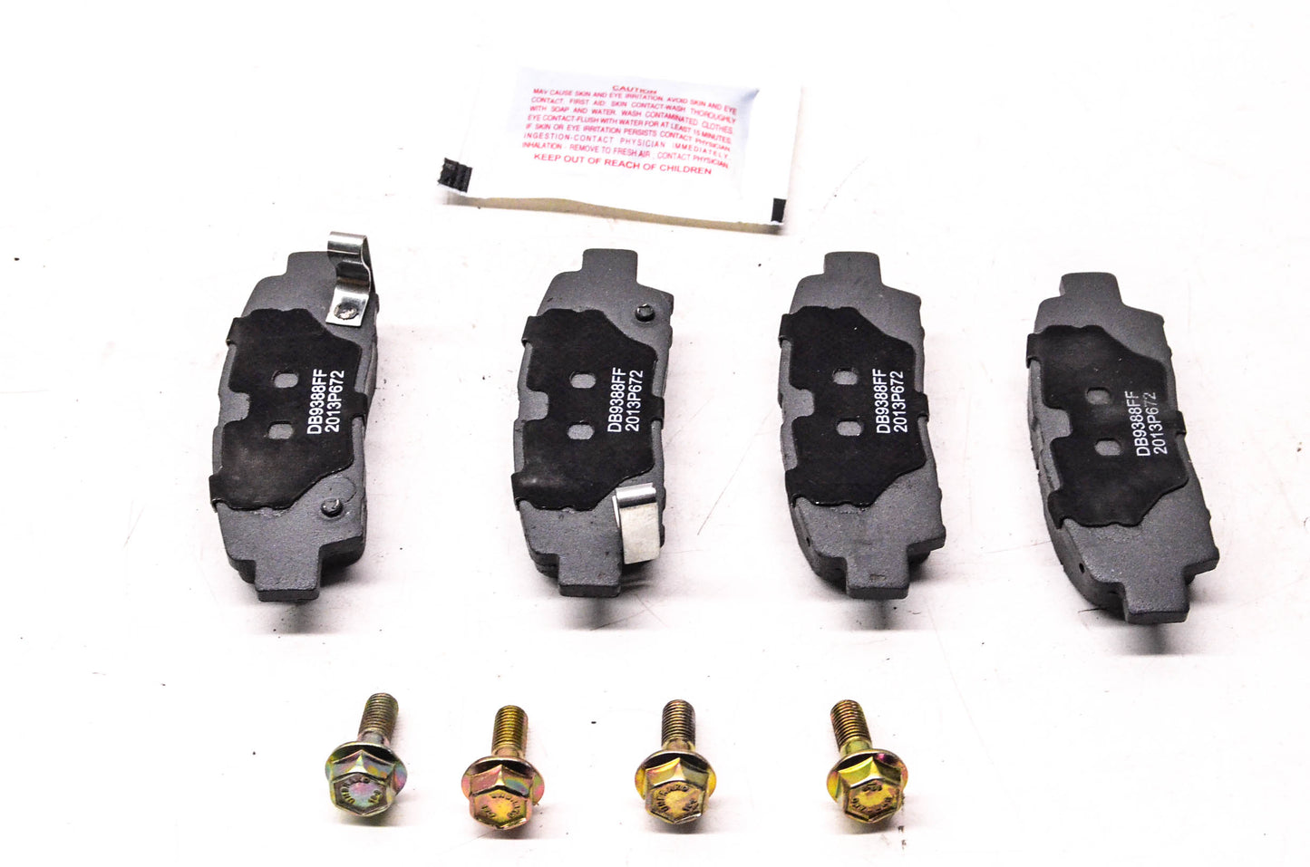Wearever PNAD672, 2013P Wearever Platinum Ceramic Brake Pad Kit NOS
