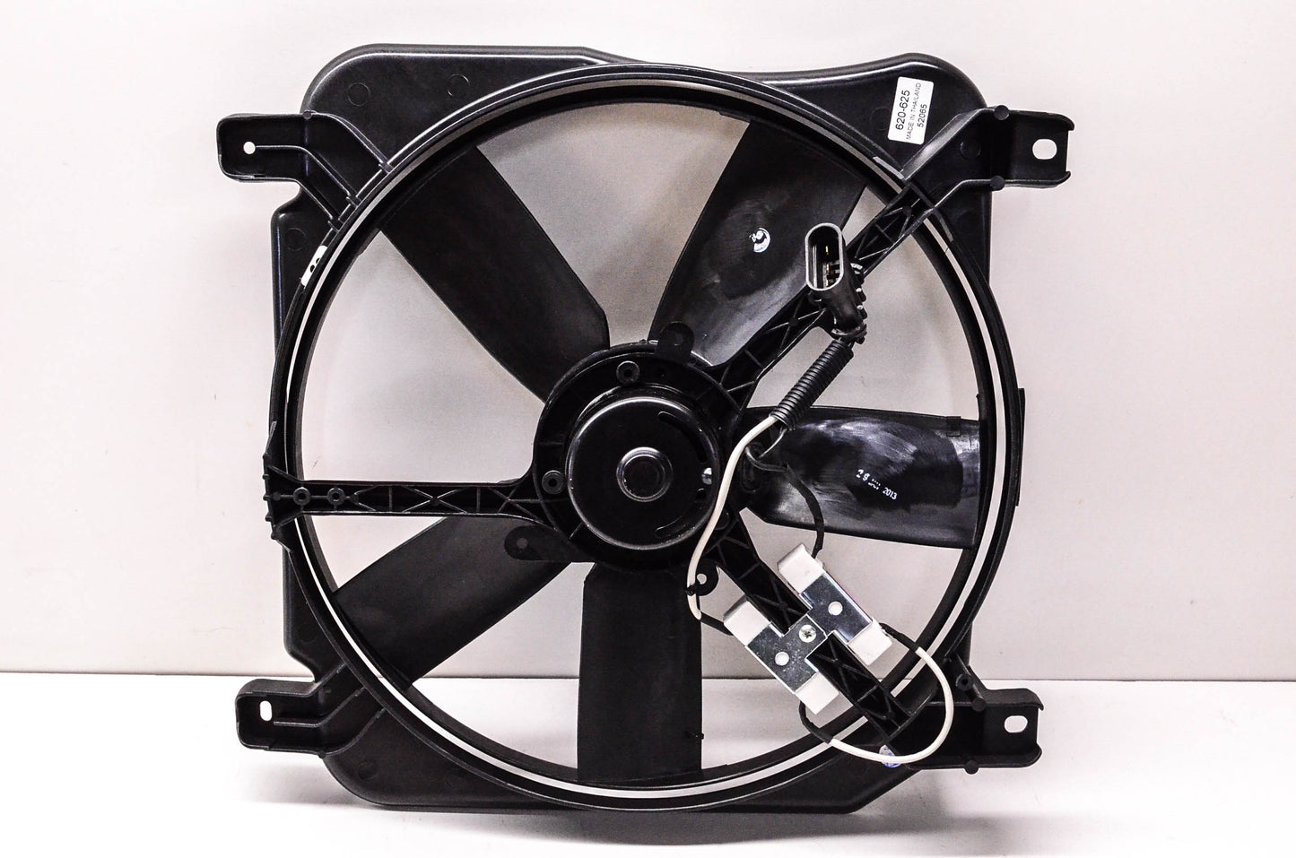 Dorman 620-625 Radiator Fan Assembly NOS